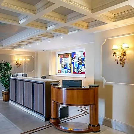 Marina Hotel
