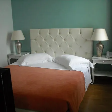 Marina Hotel Corfu (city)