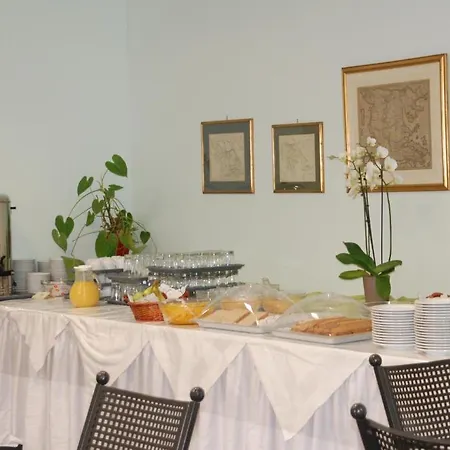 Marina Hotel