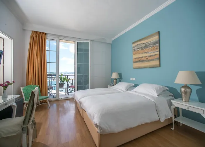 Marina 3* Corfu (city)
