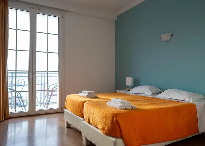 Marina Hotel 3*
