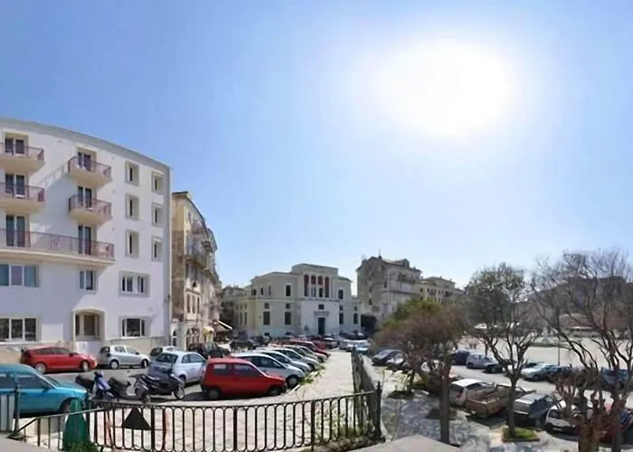 Marina Hotel 3*