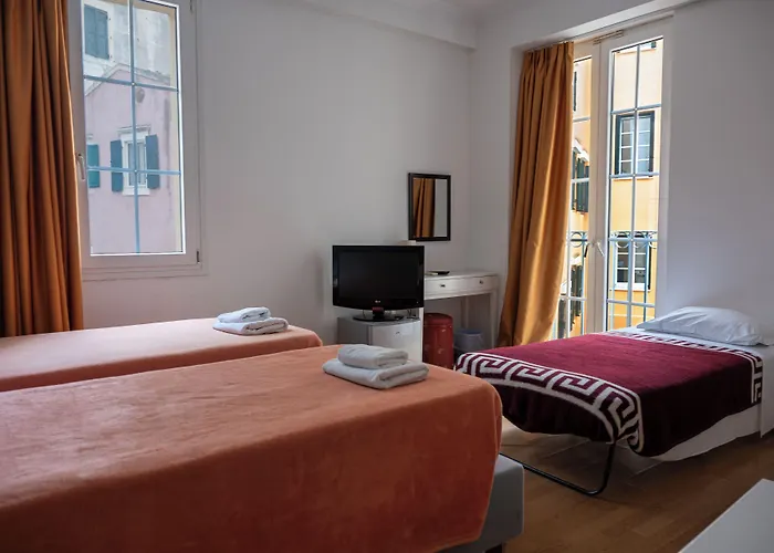 Marina Hotel 3*