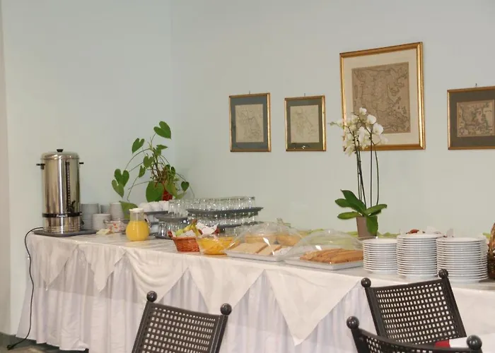 Marina Hotel