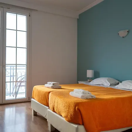 Marina Hotel 3*