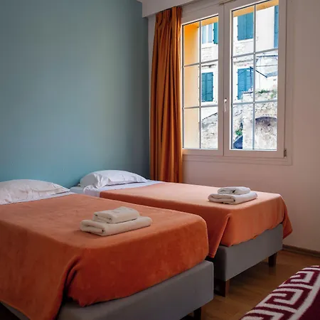 Marina 3*